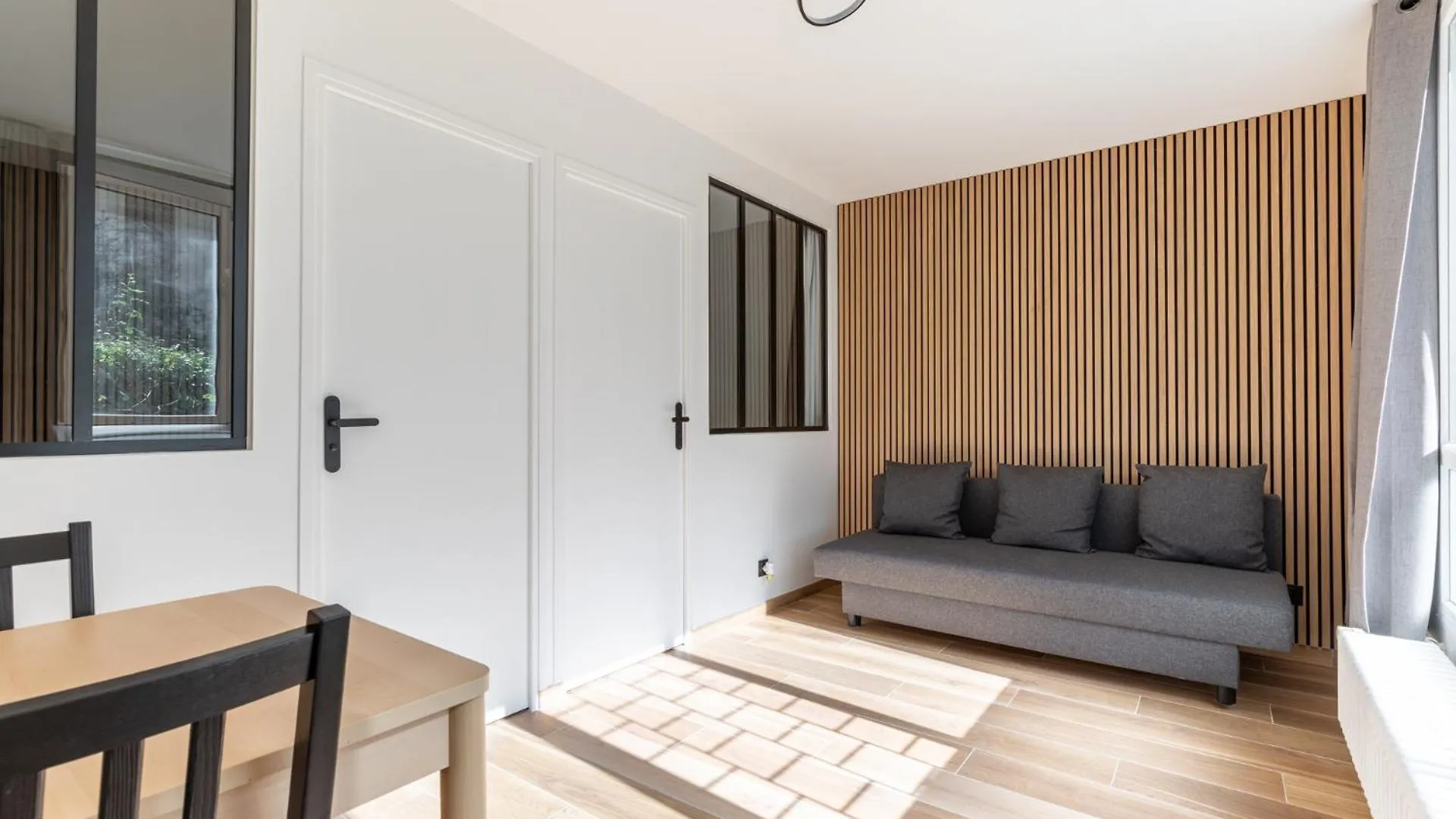 Nouvel Cosy Montparnasse *